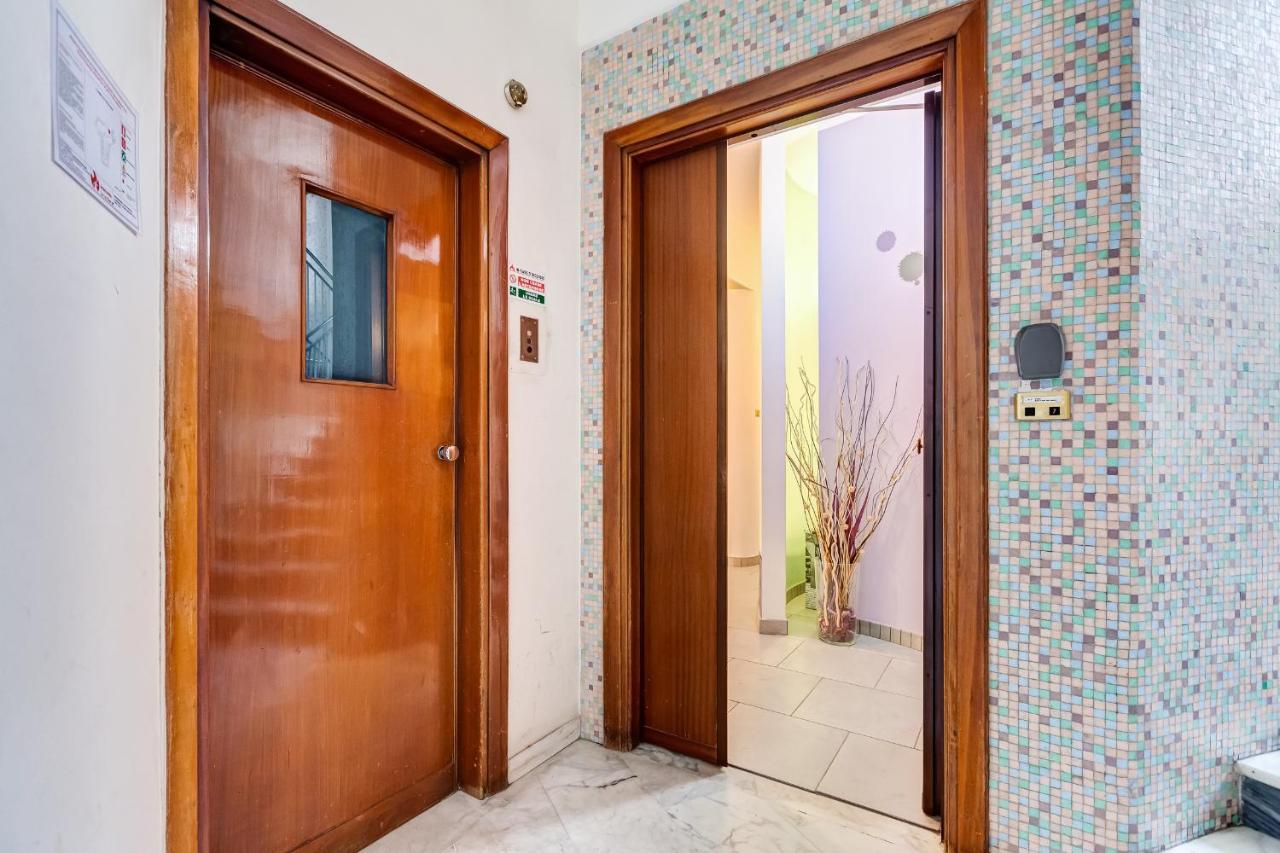 B&B Casa Der Poeta Roma Esterno foto